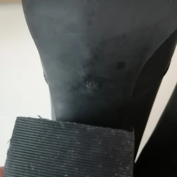 Jeffrey Campbell Yorktown Leather Chunky Heel Booties in Black Rounded Toe 8 - Picture 12 of 16